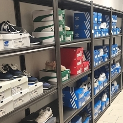 Varastohyllyt autotalliin, autotallin hyllyt ja kalusteet