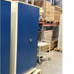 ISO TERÄSKAAPPI 4:llä hyllyllä 1950x1100x550, Pieni kuljetusvaurio!