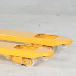 Hand pallet truck 1150x520/2500 kg nylon castors