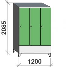 Vaatekaappi 3:lla ovella 2085x1200x545 lyhytovinen,väliseinällä, viistokatolla